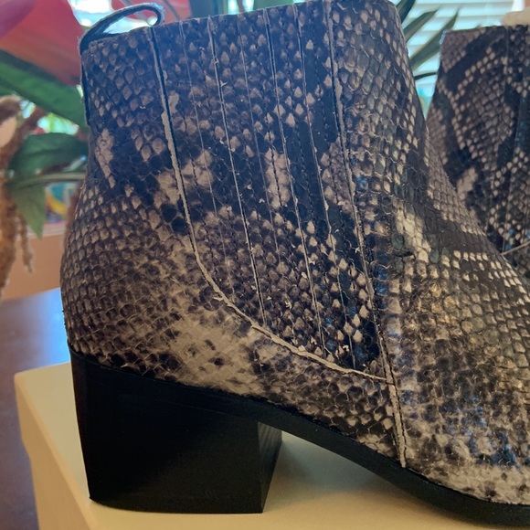 M. Gemi Shoes - Leather booties